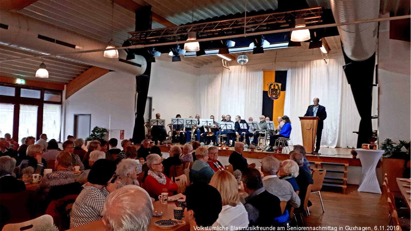 Web_20191106_161344_VBF_am_Seniorentag_in_Guxhagen_von_vorn