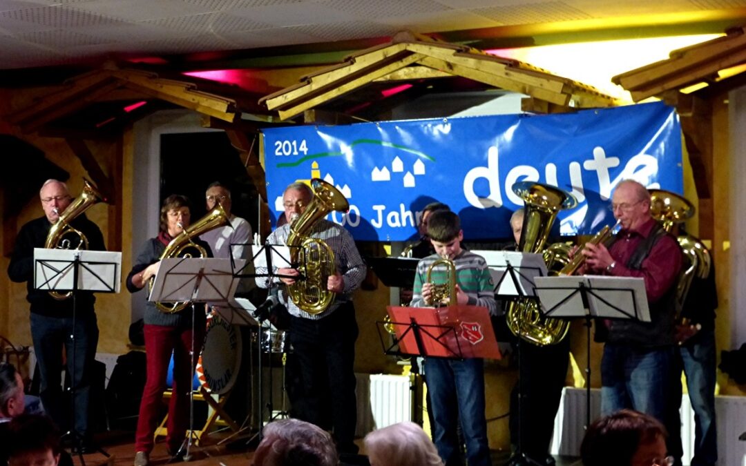 Volkstümliche Blasmusikfreunde beim Deuter Dorfabend…