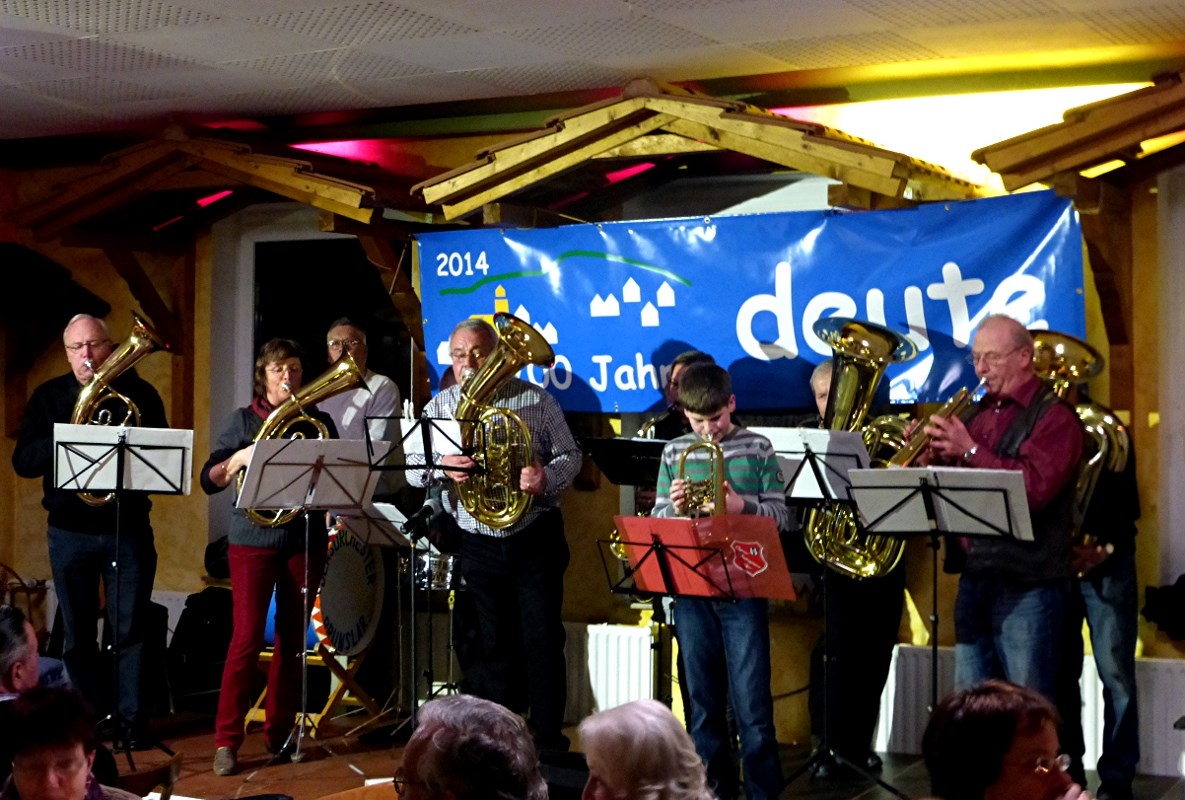 Die Blasmusikfreunde auf der Deuter Bühne