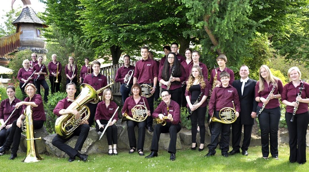 Blasorchester gastierte auf Märchenbühne