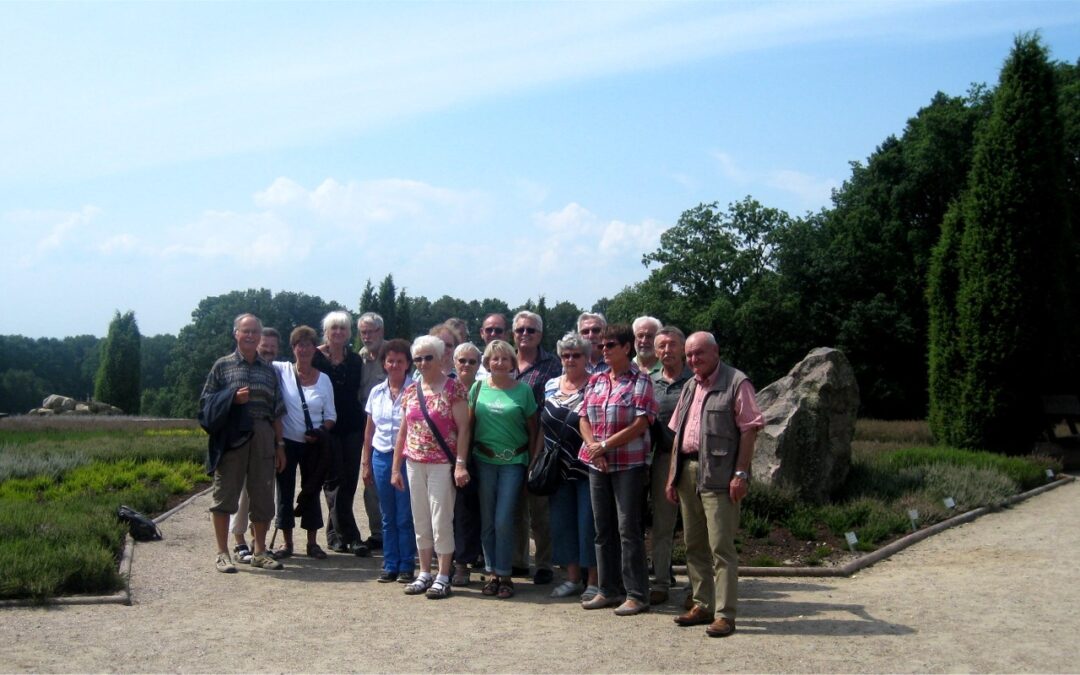 Jedermänner auf Fahrt in die Heide