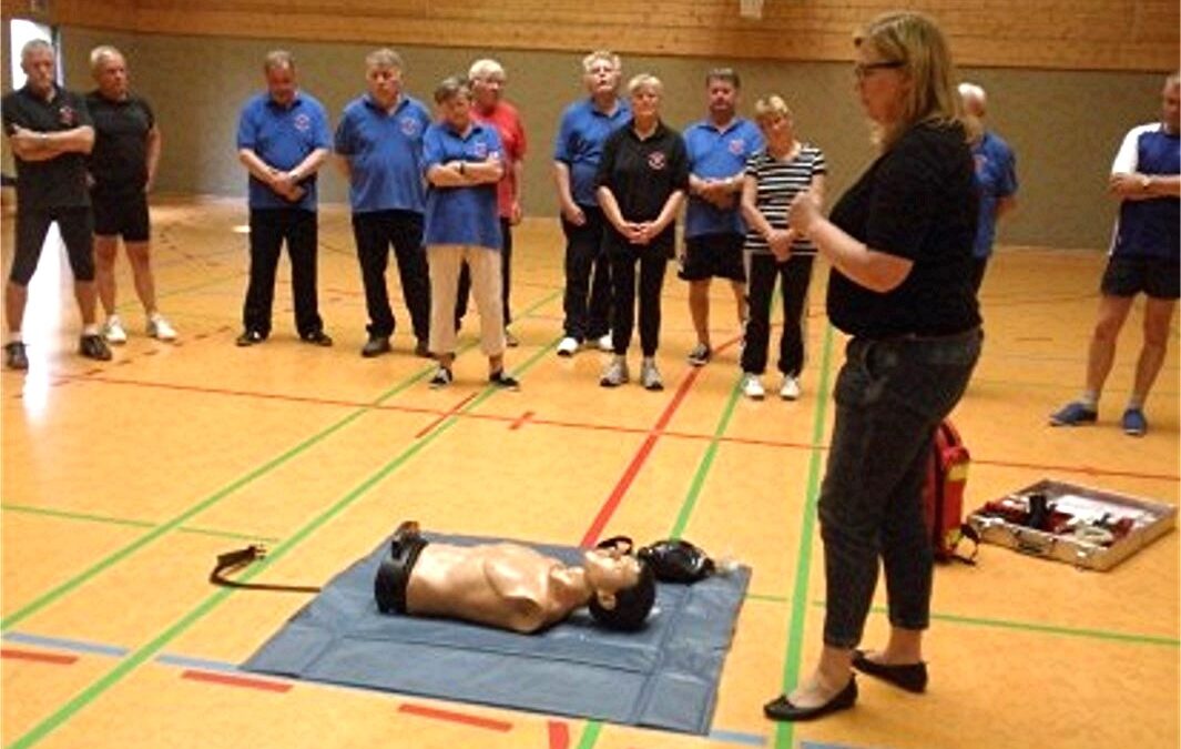 Herzsportler informierten sich über Wiederbelebungsmaßnahmen