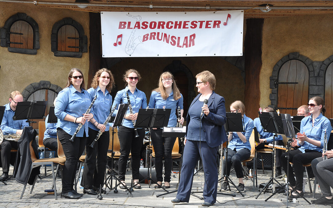 Blasorchester begeistert auf Gudensberger Märchenbühne
