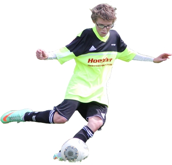 D-Jugend trainiert am Sportplatz in Brunslar