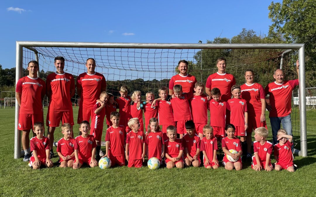 Neue Trainingsshirts für Bambini und F-Jugend