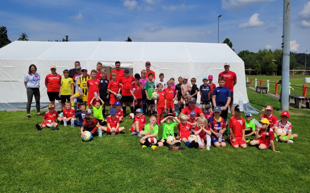 Spiel, Spaß und ganz viel Fußballzeit!